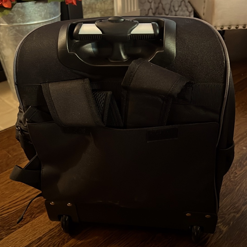 Targus compact rolling bag - Picture 3 of 5